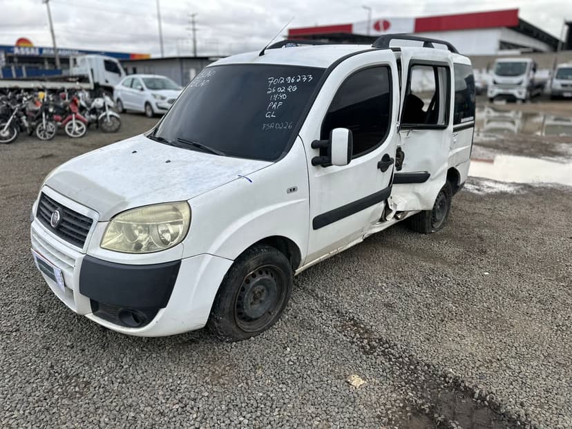 FIAT / DOBLO ESSENCE 7L E - 2017/2017