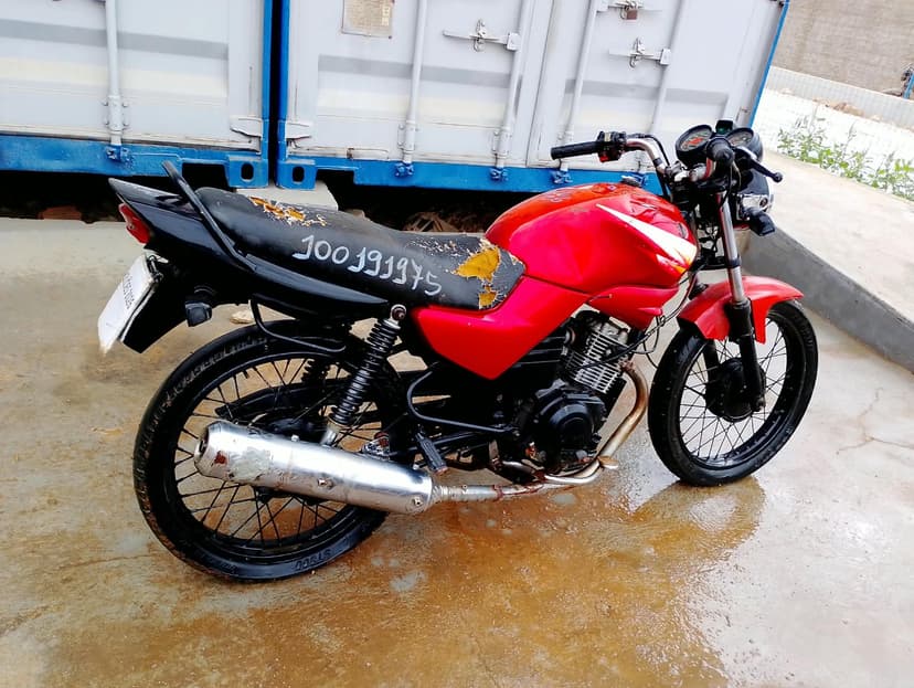 SUCATA APROVEITAVEL COM MOTOR INSERVIVEL YAMAHA / YBR 125K - 2004/2005