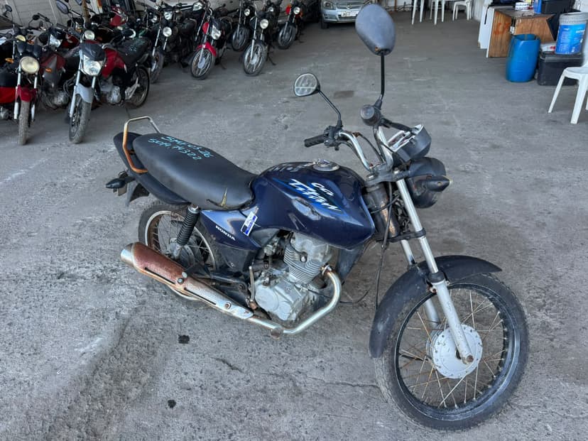 SUCATA APROVEITAVEL COM MOTOR INSERVIVEL HONDA / CG 125 TITAN KS - 2002/2003